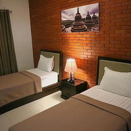 Omah Watu Homestay Джокьякарта Экстерьер фото