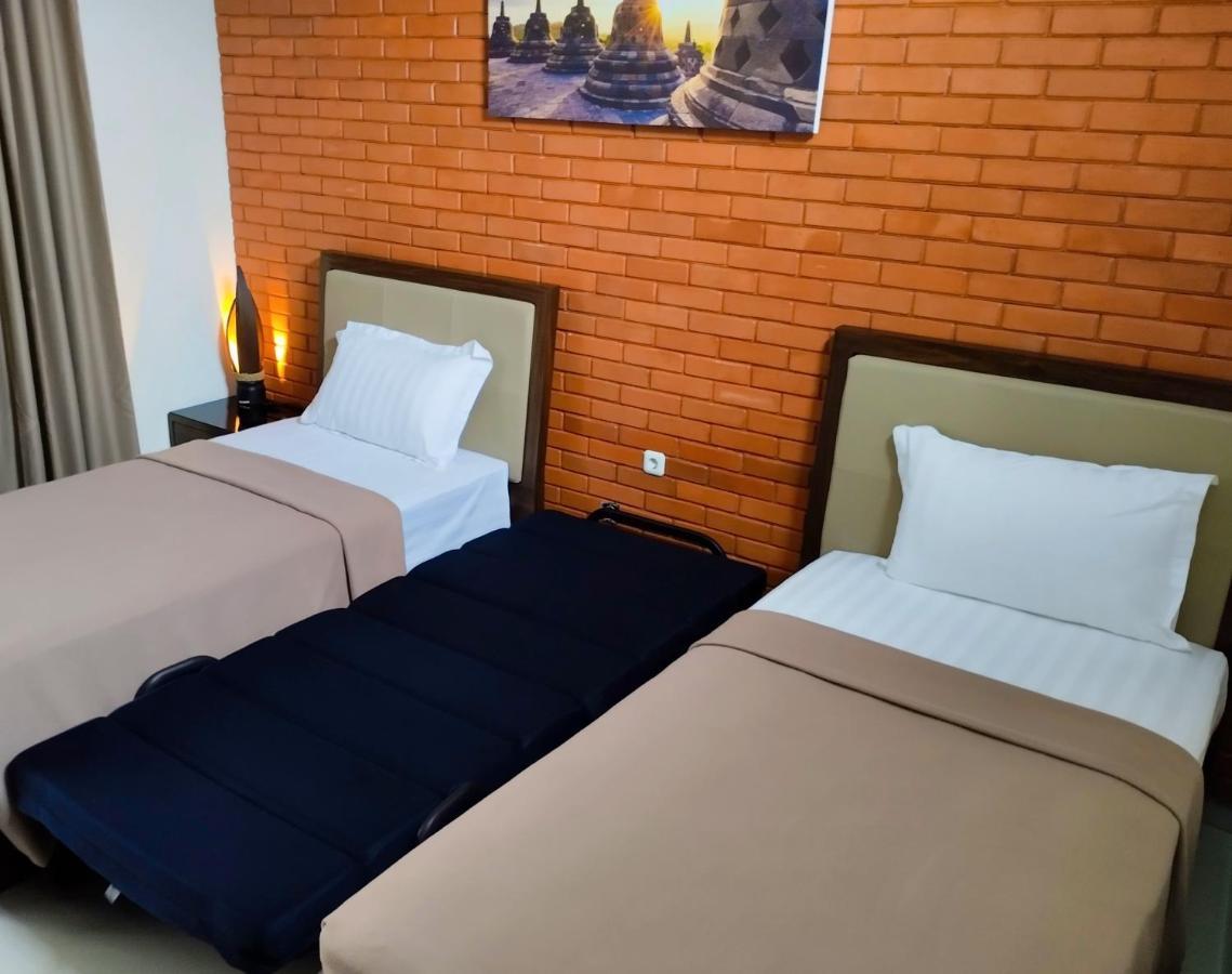 Omah Watu Homestay Джокьякарта Экстерьер фото