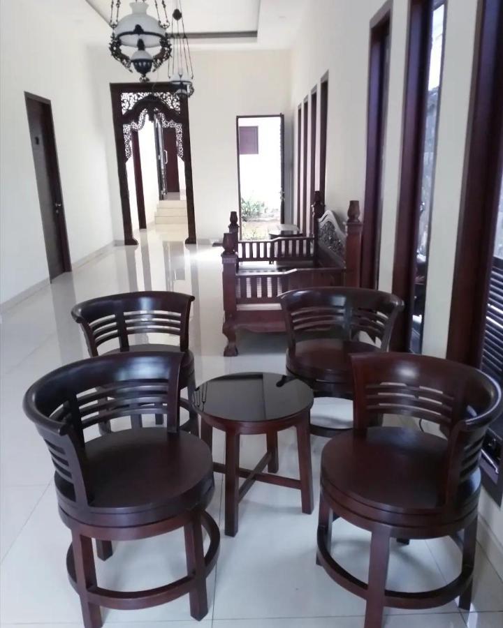 Omah Watu Homestay Джокьякарта Экстерьер фото